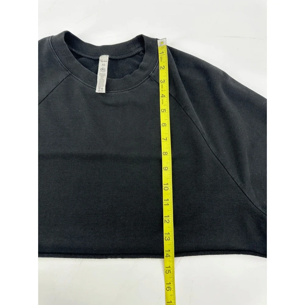 Alo Yoga Double Take Pullover Black Ultra Cropped Sweatshirt‎ XS Raglan Sleeves - Picture 9 of 9